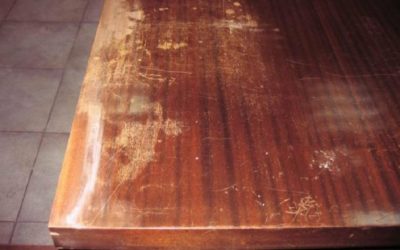 Reparar arañazos en muebles de madera